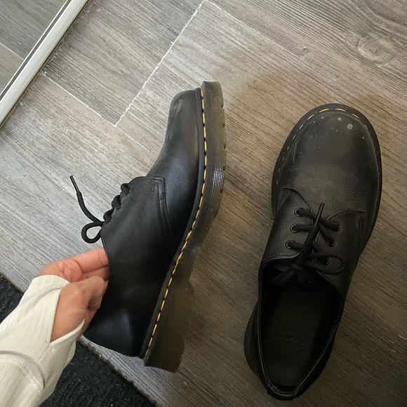 Dr. marten shoes! In great condition. - Picture 3 of 3